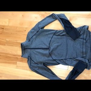 NWOT Lululemon Quarter ZIP as 8
